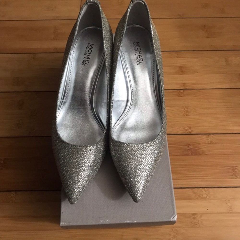 Michael kors kitten heels